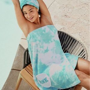 VS PINK Tie Dye Wrap Towel